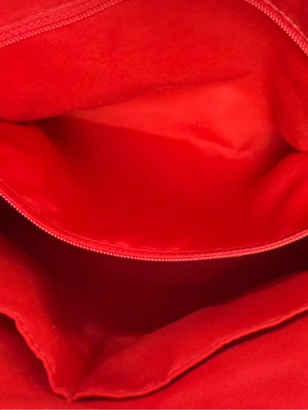 EUC!! Coach Cora Dome Satchel in Cardinal Red CrossGrain Leather. Gold hardware.